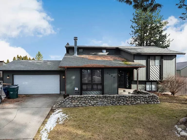 2404 N Pioneer Ridge Dr