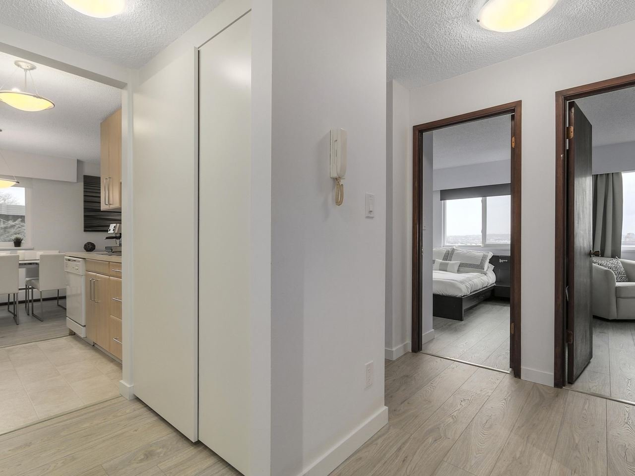 306-241 St. Andrews Ave