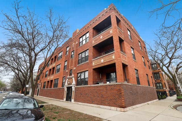 839 N. Washtenaw