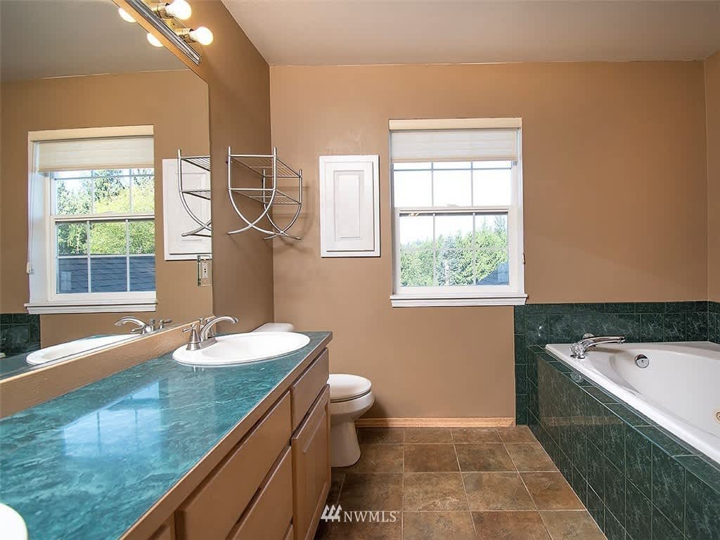 24808 153rd Pl SE