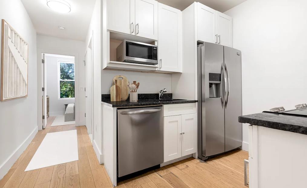 790 Madison Street, Apt 3-R
