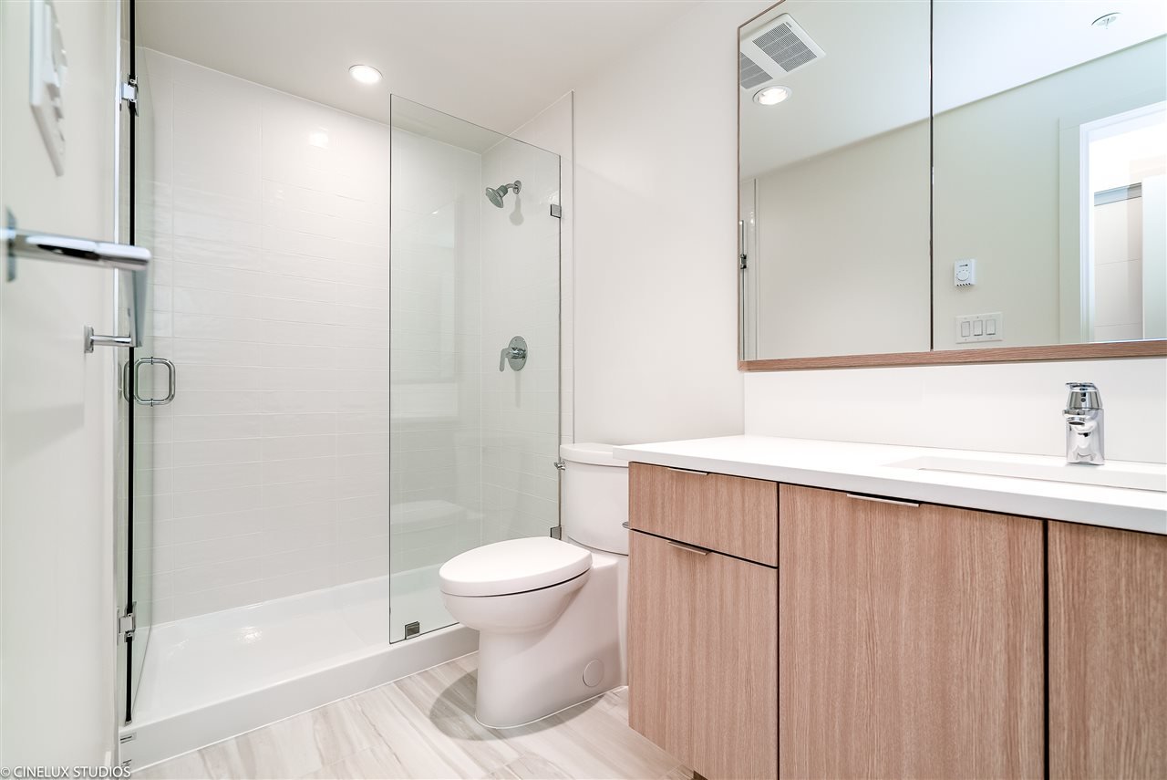 313-2188 Madison Ave