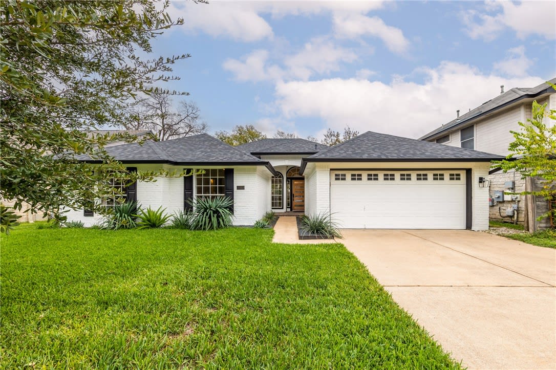 3115 Silkgrass Bend