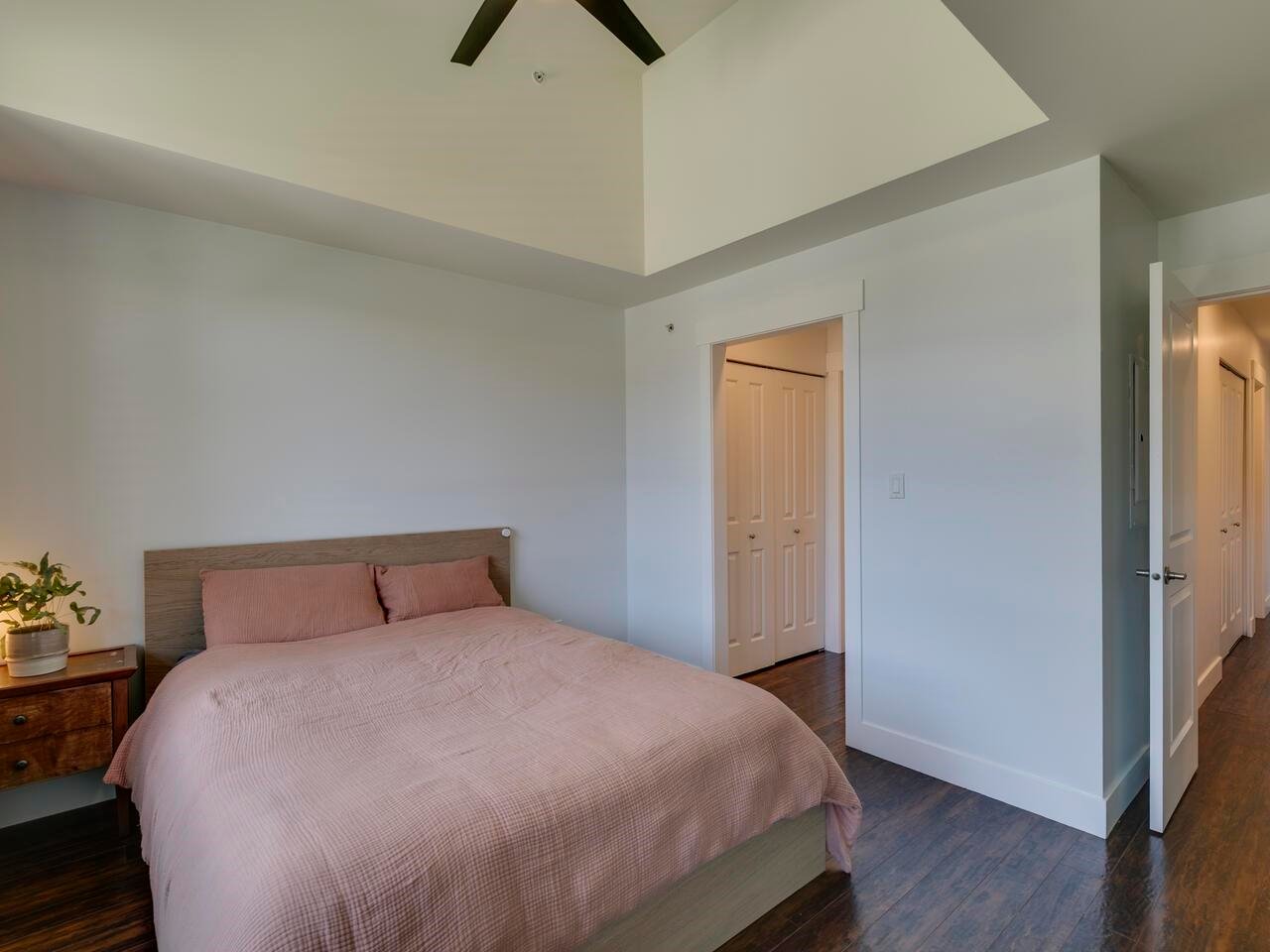1196 Village Green Wy