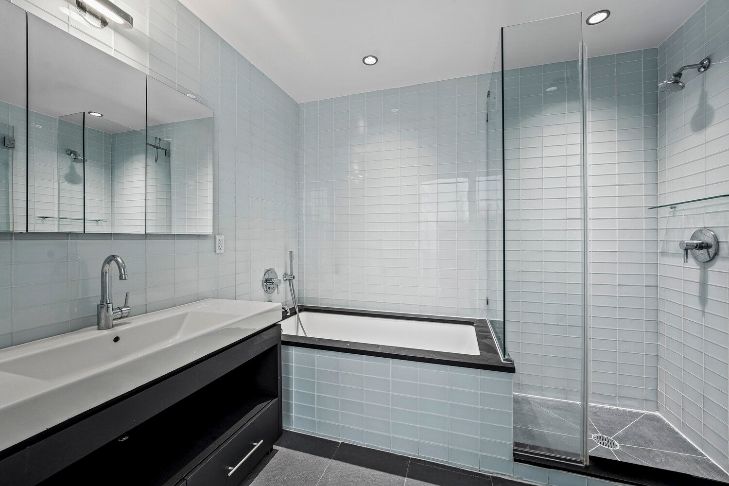 550 West 54th Street, Apt 24Y