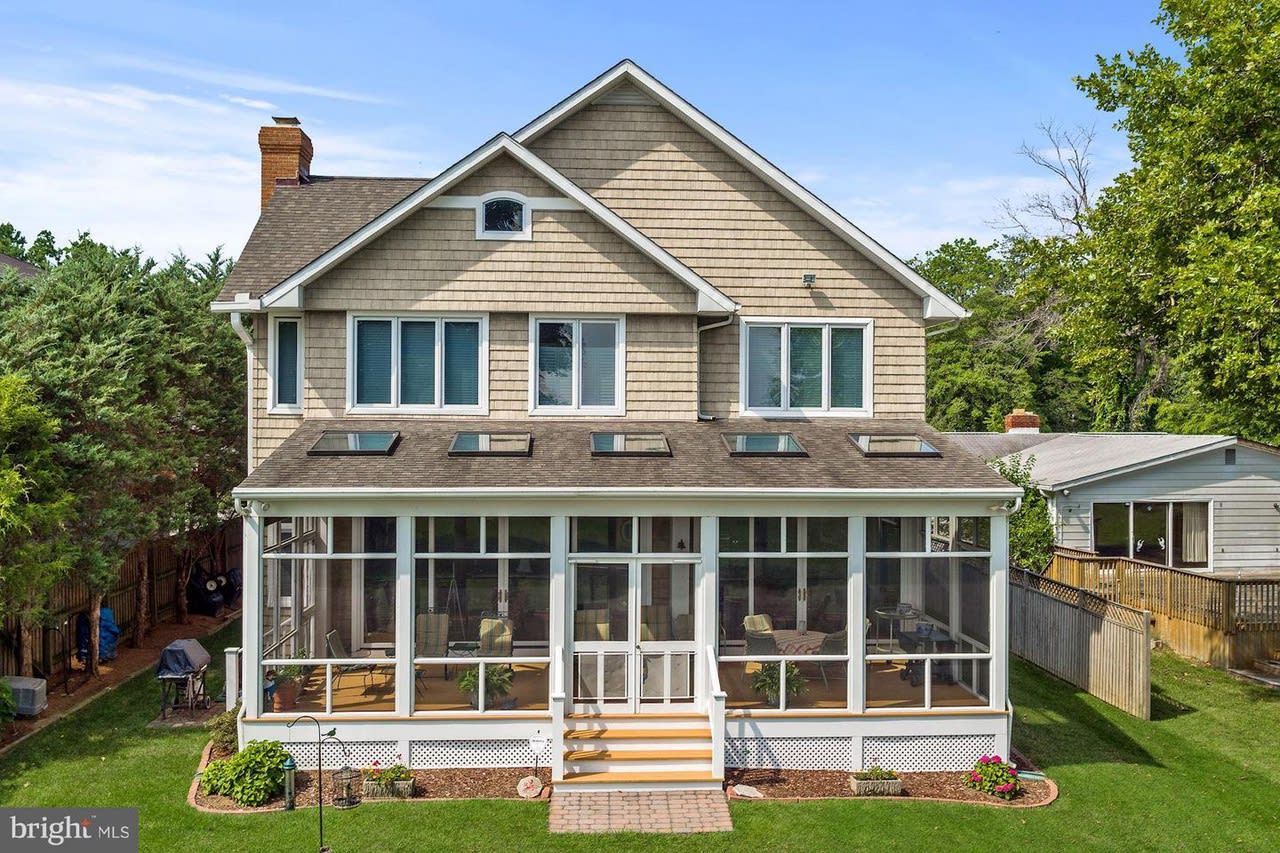 1154 River Bay Rd