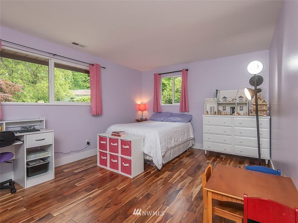 819 Sunnyside Blvd
