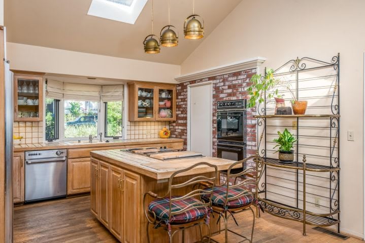 3315 LOS PINOS DR