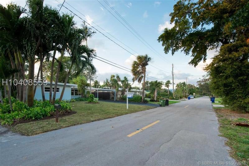 1519 SW 18th Ave