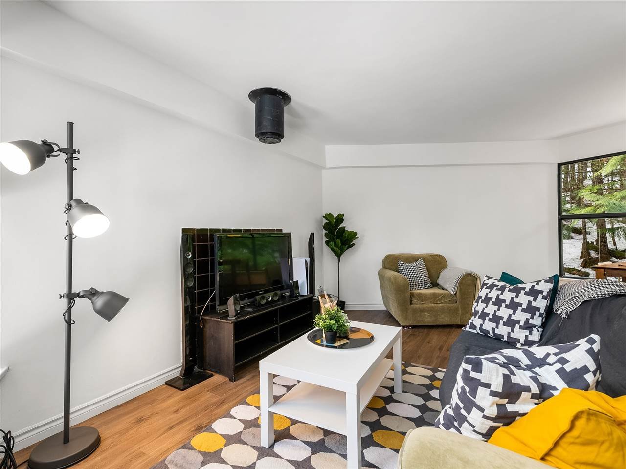 12-2561 Tricouni Pl