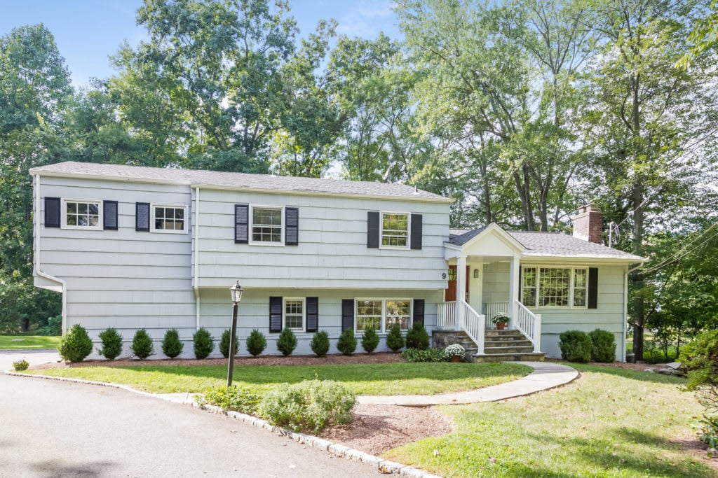 9 Birchwood Ln