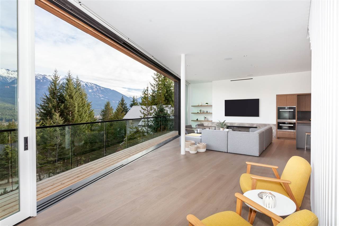 8328 Mountainview Dr