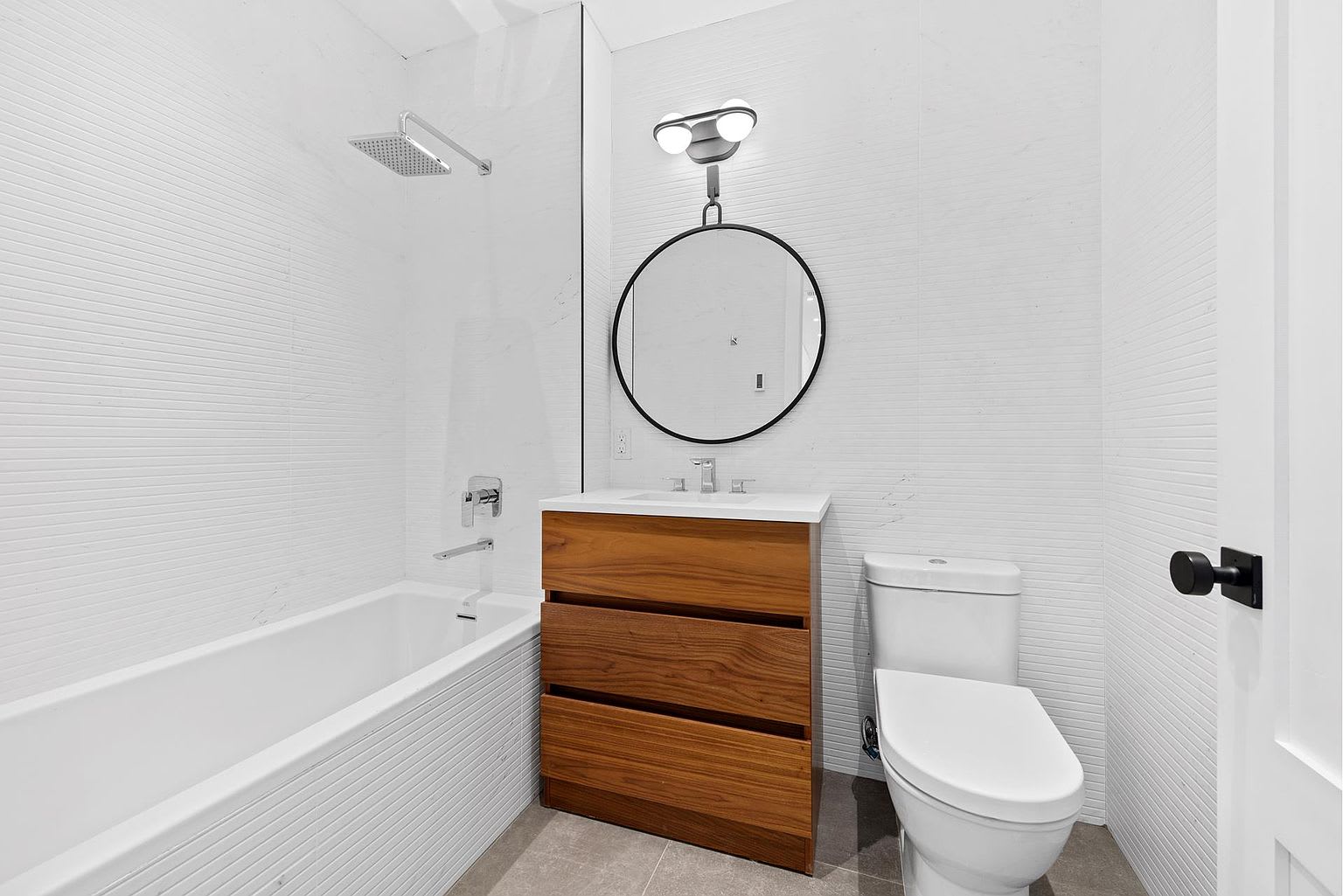 112 Fleet Pl, #9B