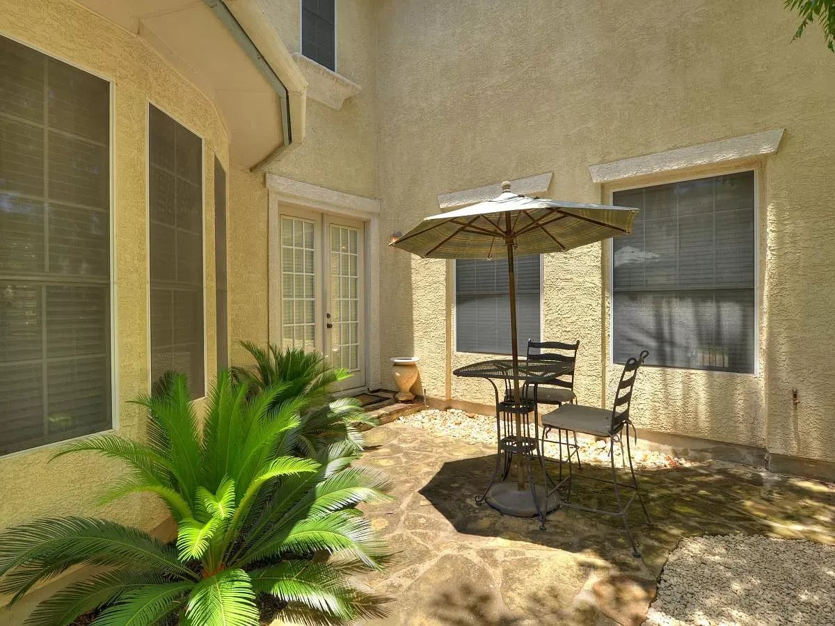 4007 Gaines Ct