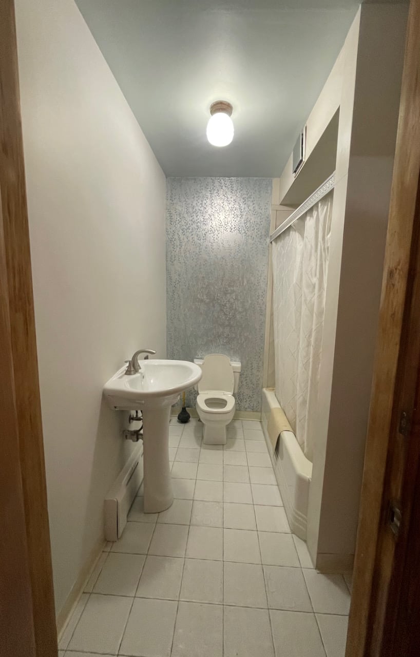 Unique Upton Street 2 bed w/ Deck, Laundry & Parking ! Available October! Utils Included! 