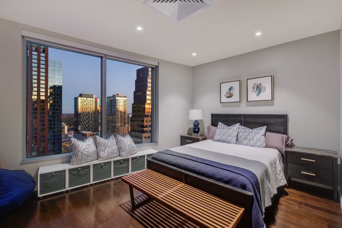 200 Congress Ave, #23F