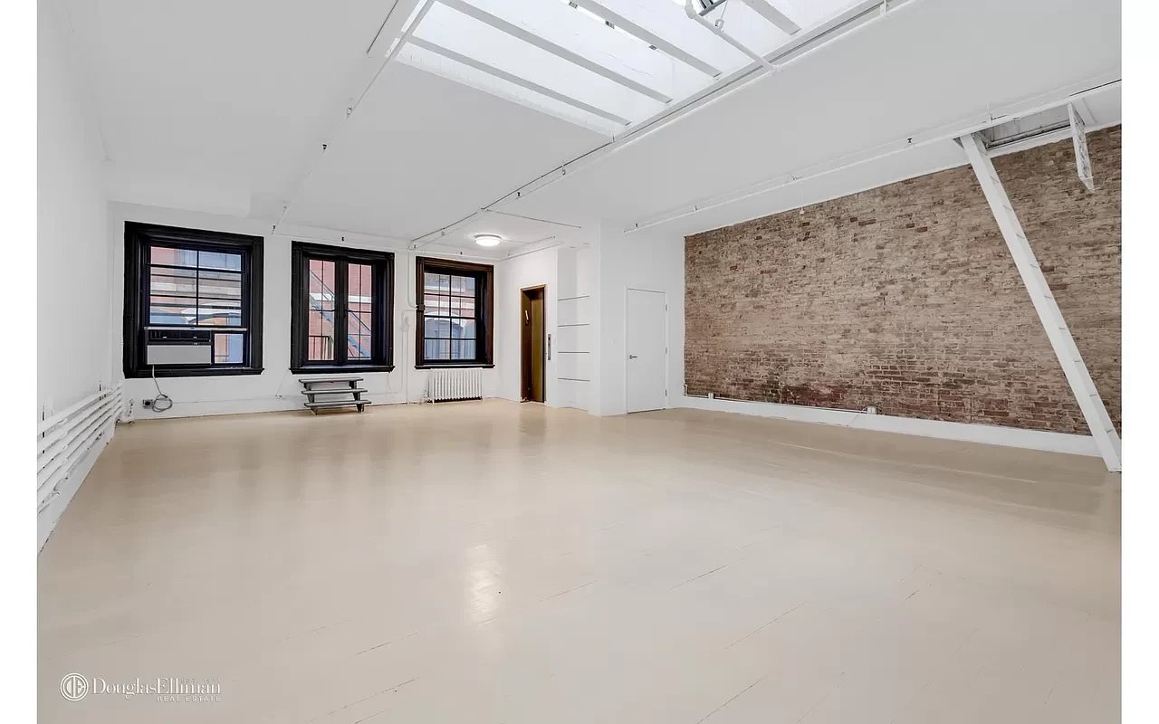 392 Broadway #5R