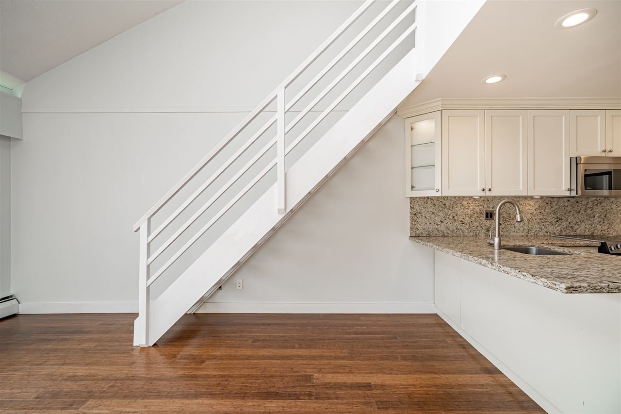 PH2-2125 York Ave