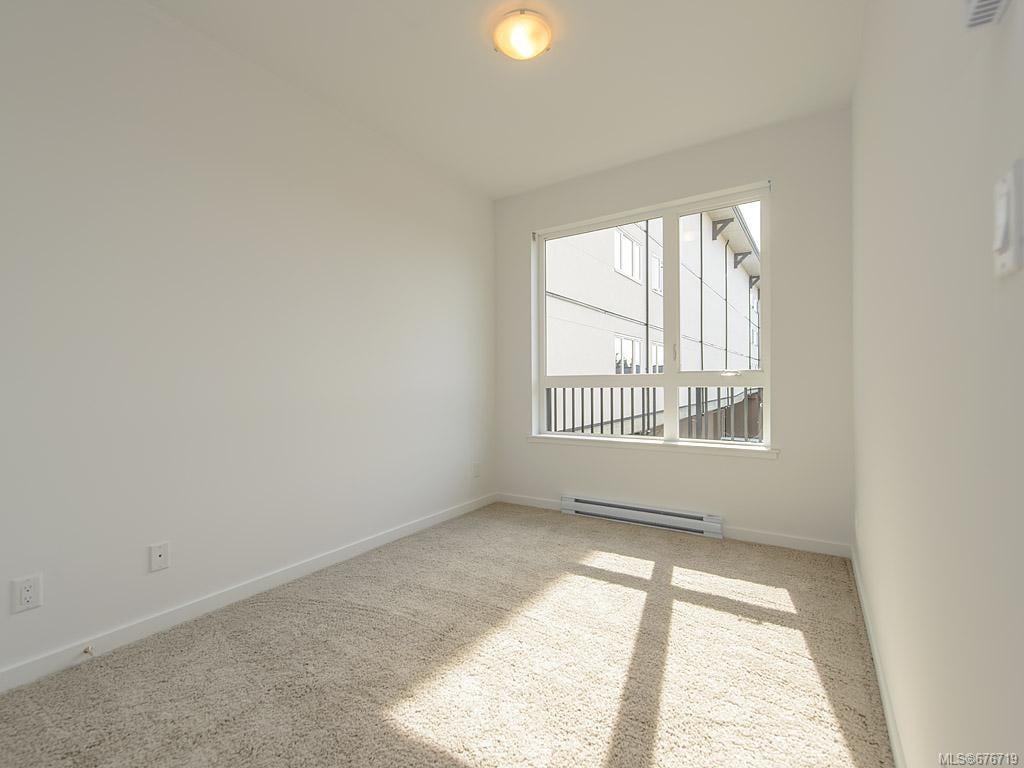 221-2871 Jacklin Rd