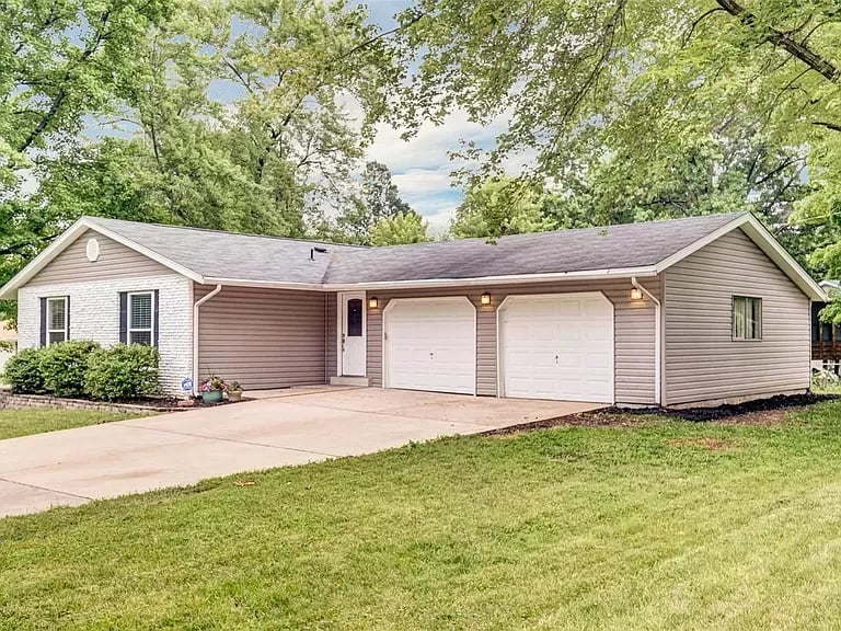 1834 Marsha Ln