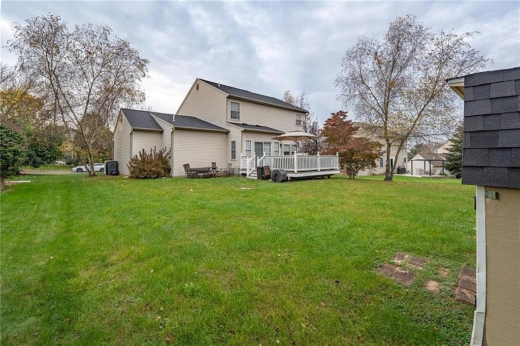 2660 Fieldview Dr
