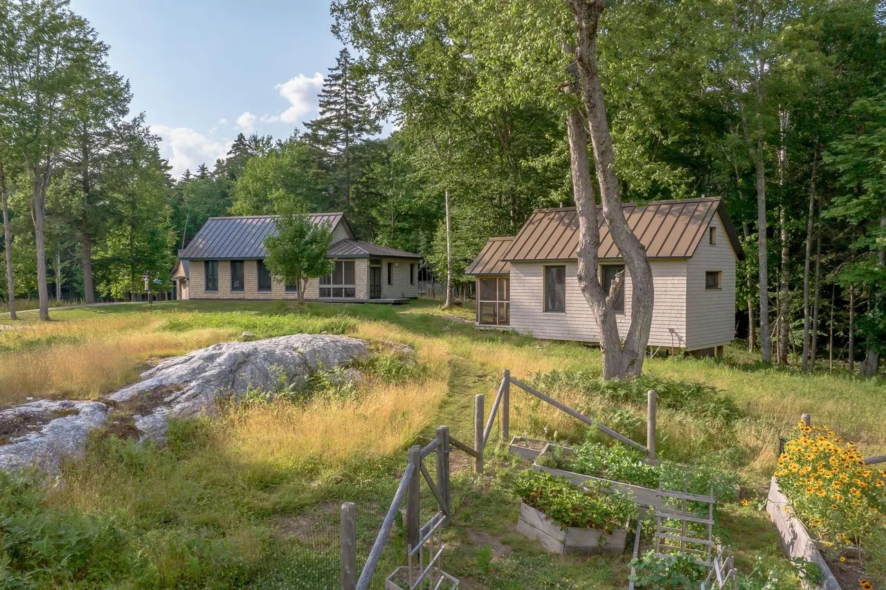 New Listing! 49 Moose Crossing, Freeport, Maine – $1,200,000