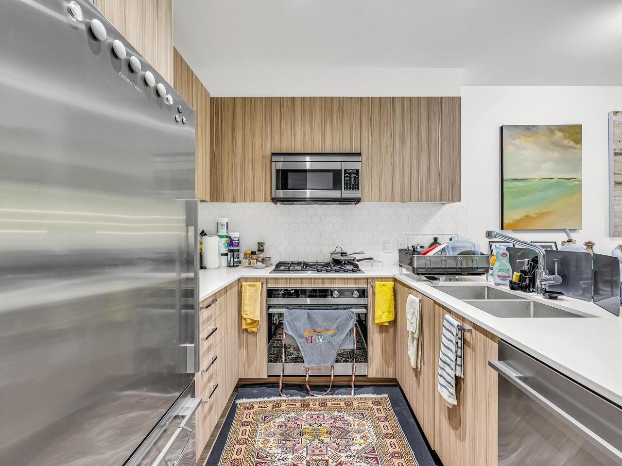 410-1061 Marine Dr
