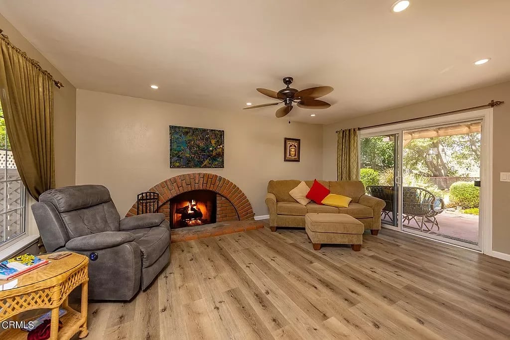 883 Moreno Dr