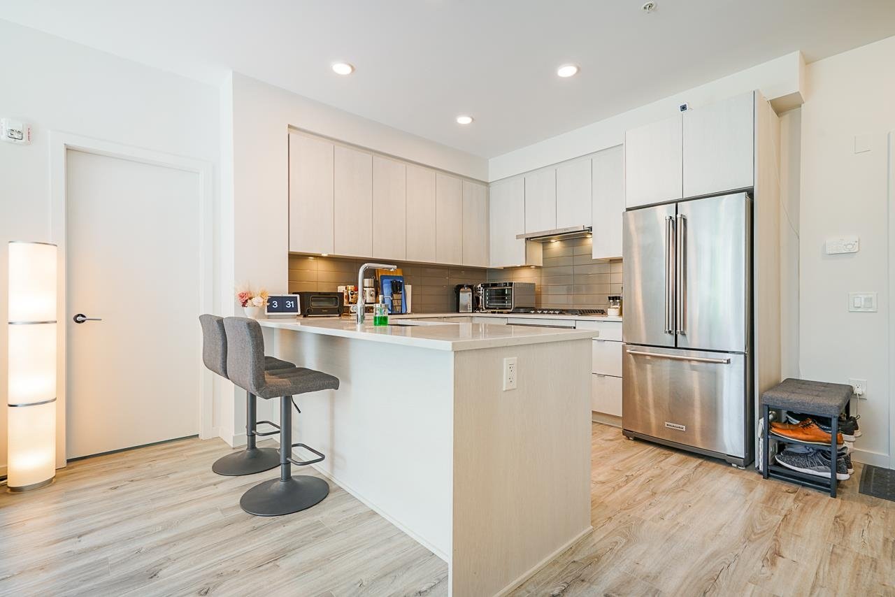 102-621 Regan Ave