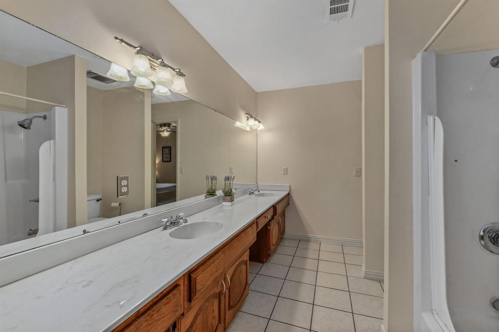 1214 Bois D Arc Court