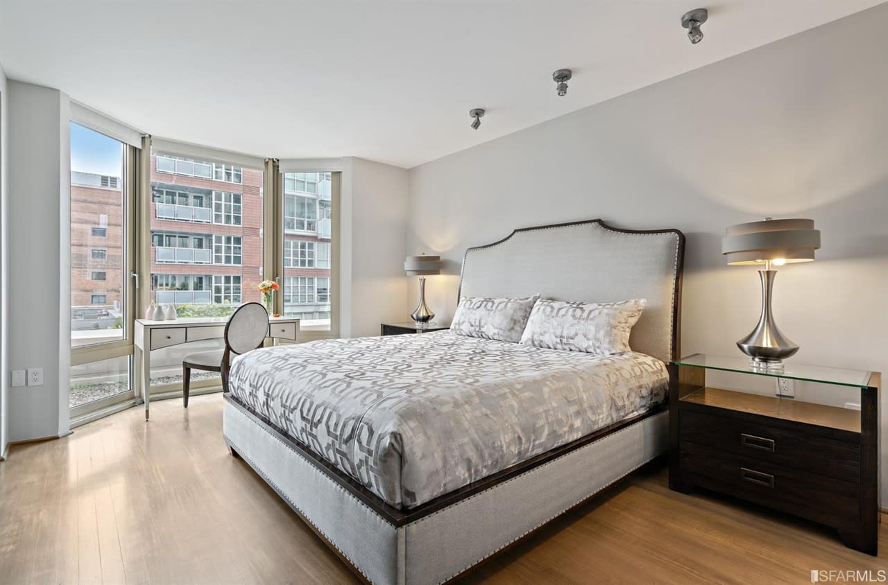 88 King St #304