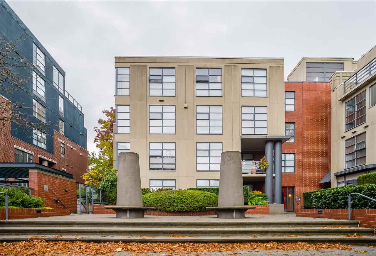 304-2788 Vine St