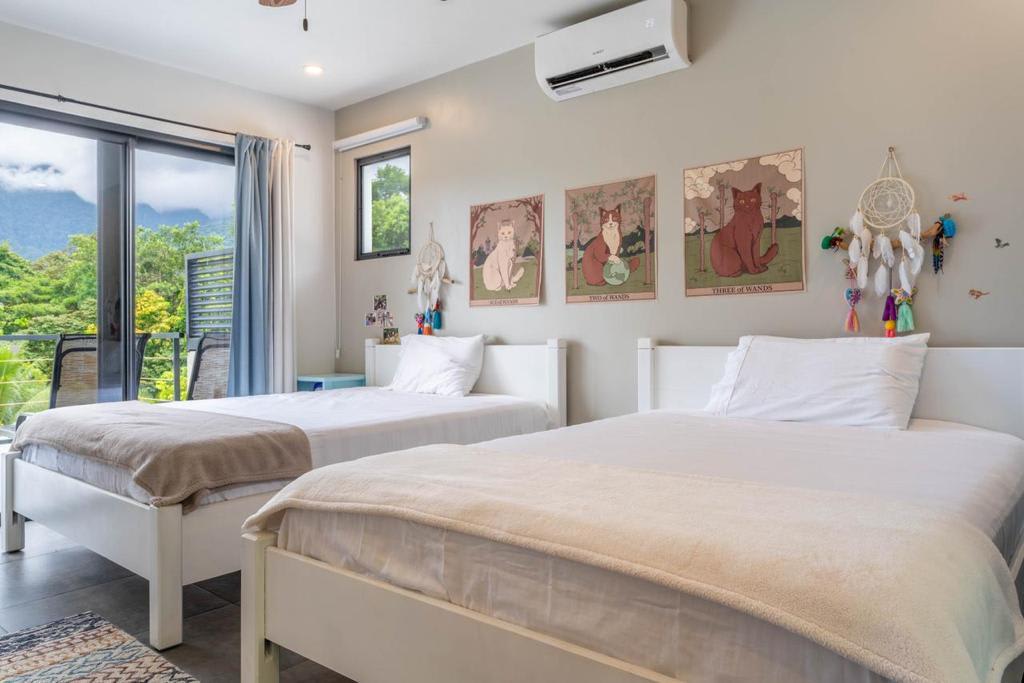 Casa Blanca, Stunning House Located in Ojochal