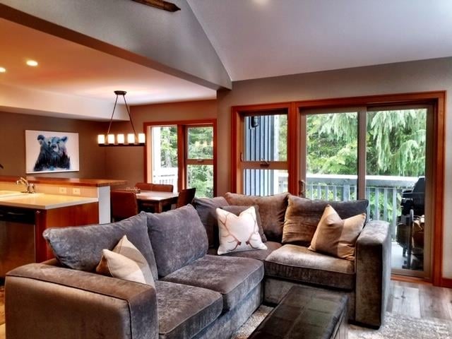 25-4661 Blackcomb Wy