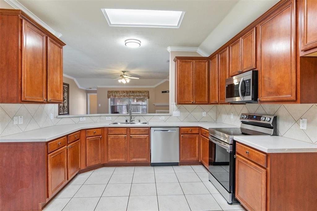 1915 Dakota Run Ln