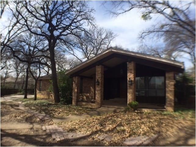 2913 Pacific Ct
