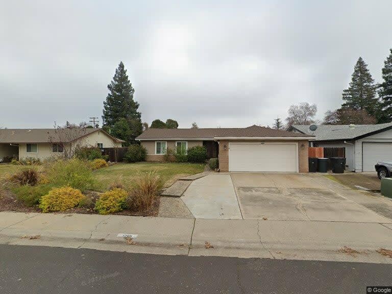 1205 Cresthaven Dr