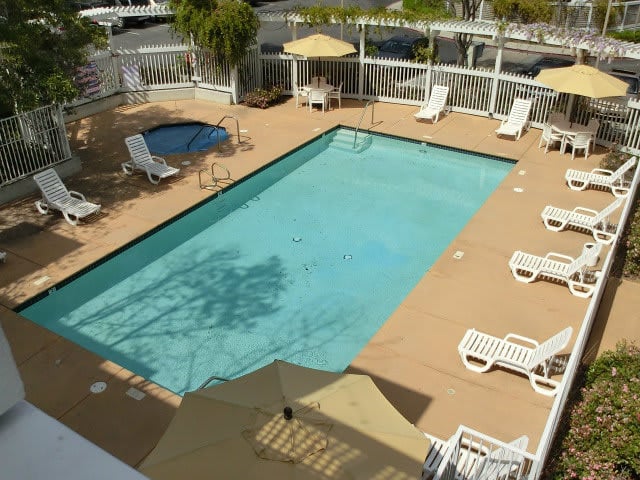250 Santa Fe Terrace #319