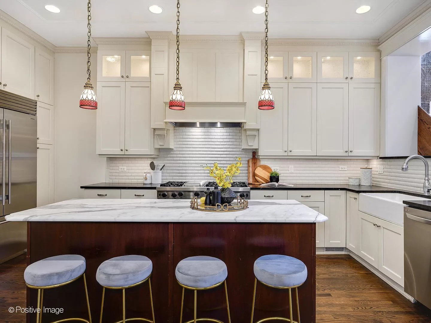 2147 W Caton