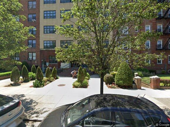150 Ocean Pkwy Apt: 1A