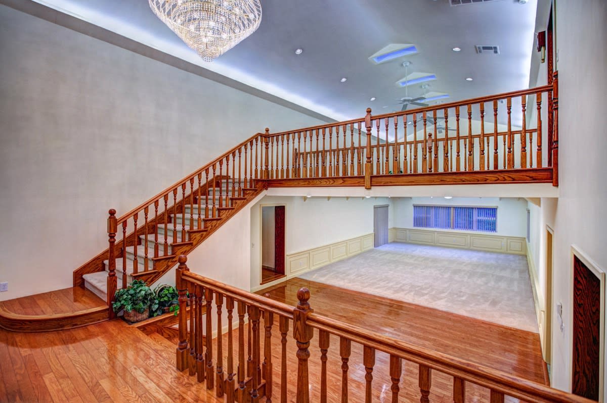 9424 La Tuna Canyon Rd, Sun Valley, CA