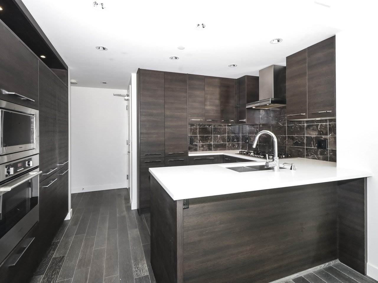 1111-7488 Lansdowne Rd