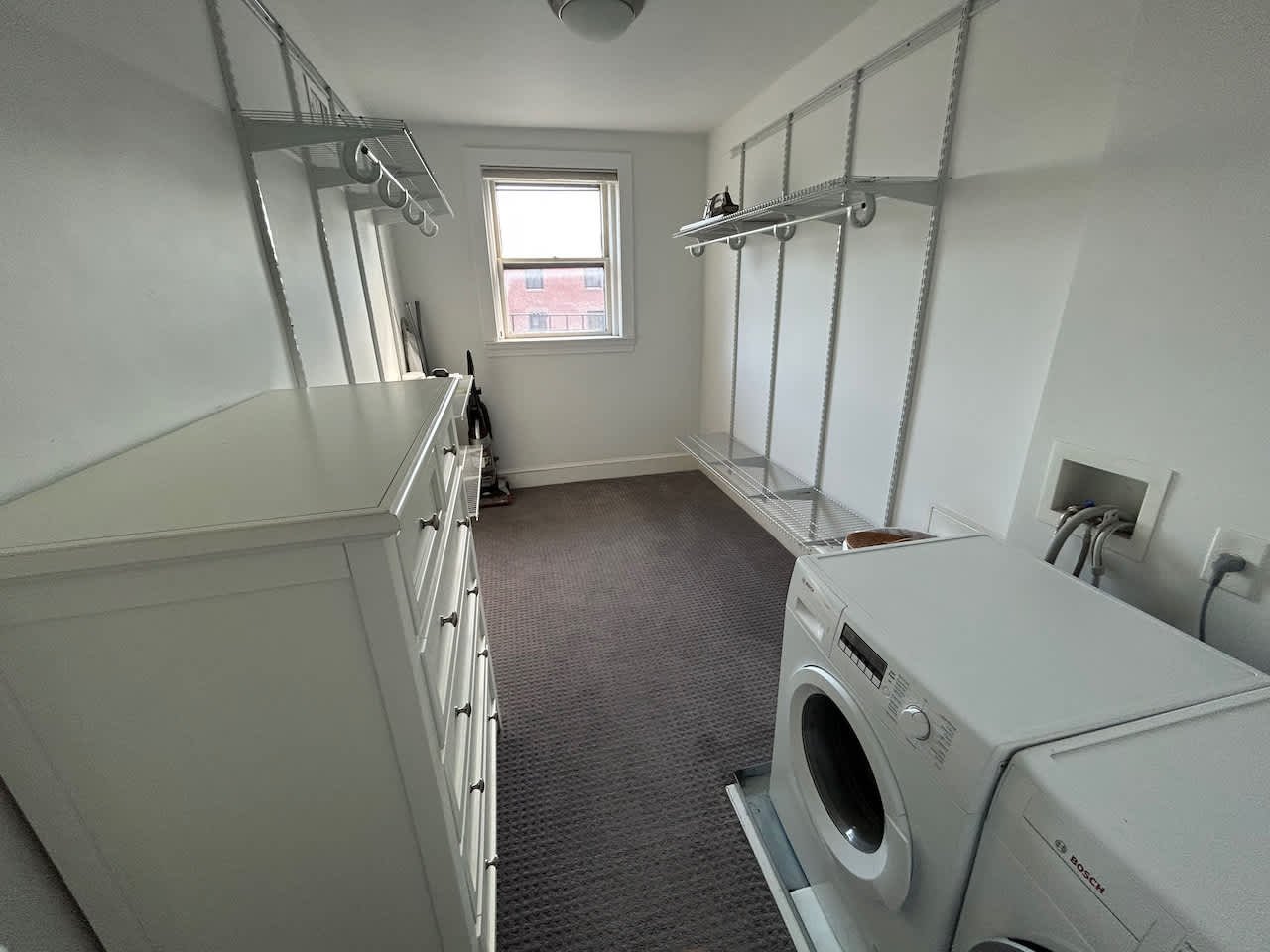 Union Park - Gorgeous 1.5 BED + Office ; Laundry and Garage Parking Included! Avail 8/1 or 9/1