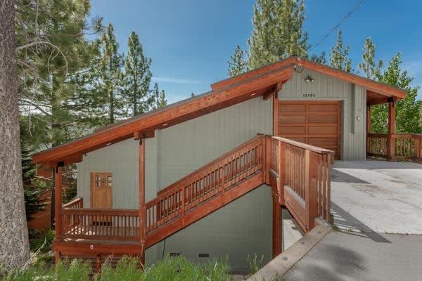 12495 Sierra Dr