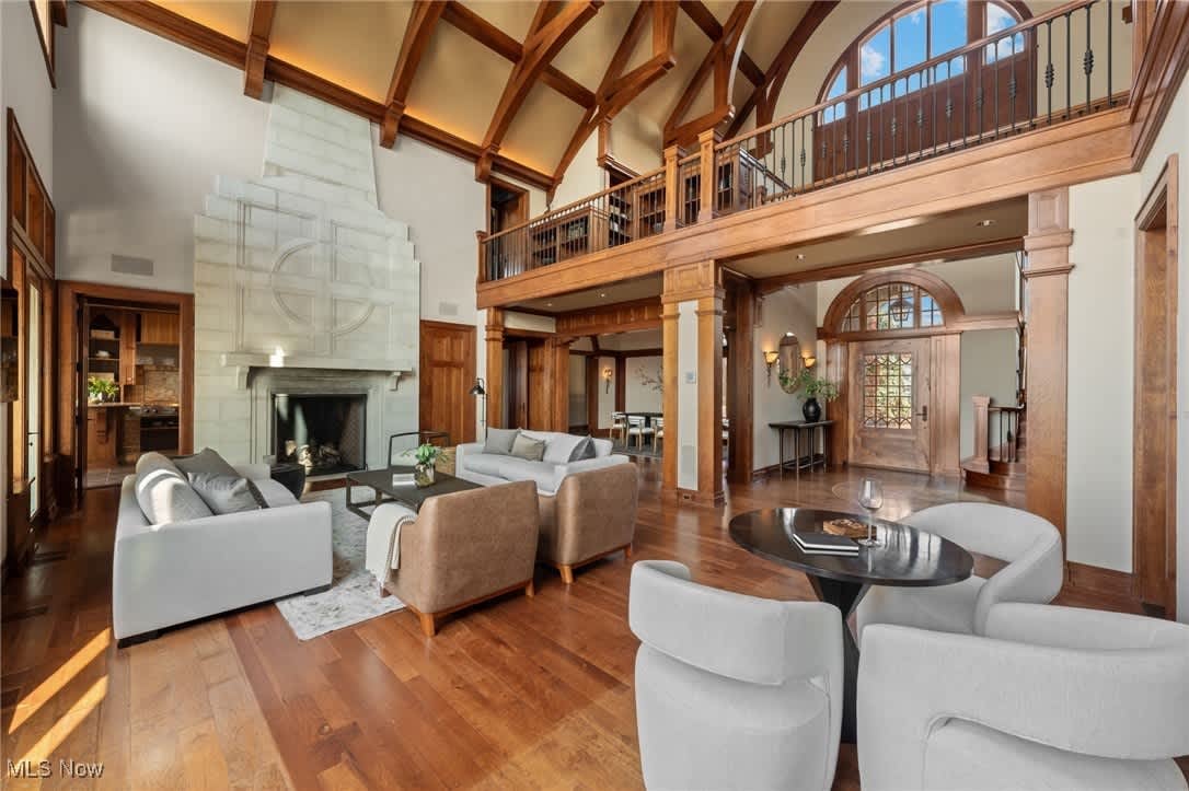 14 Colony Ln