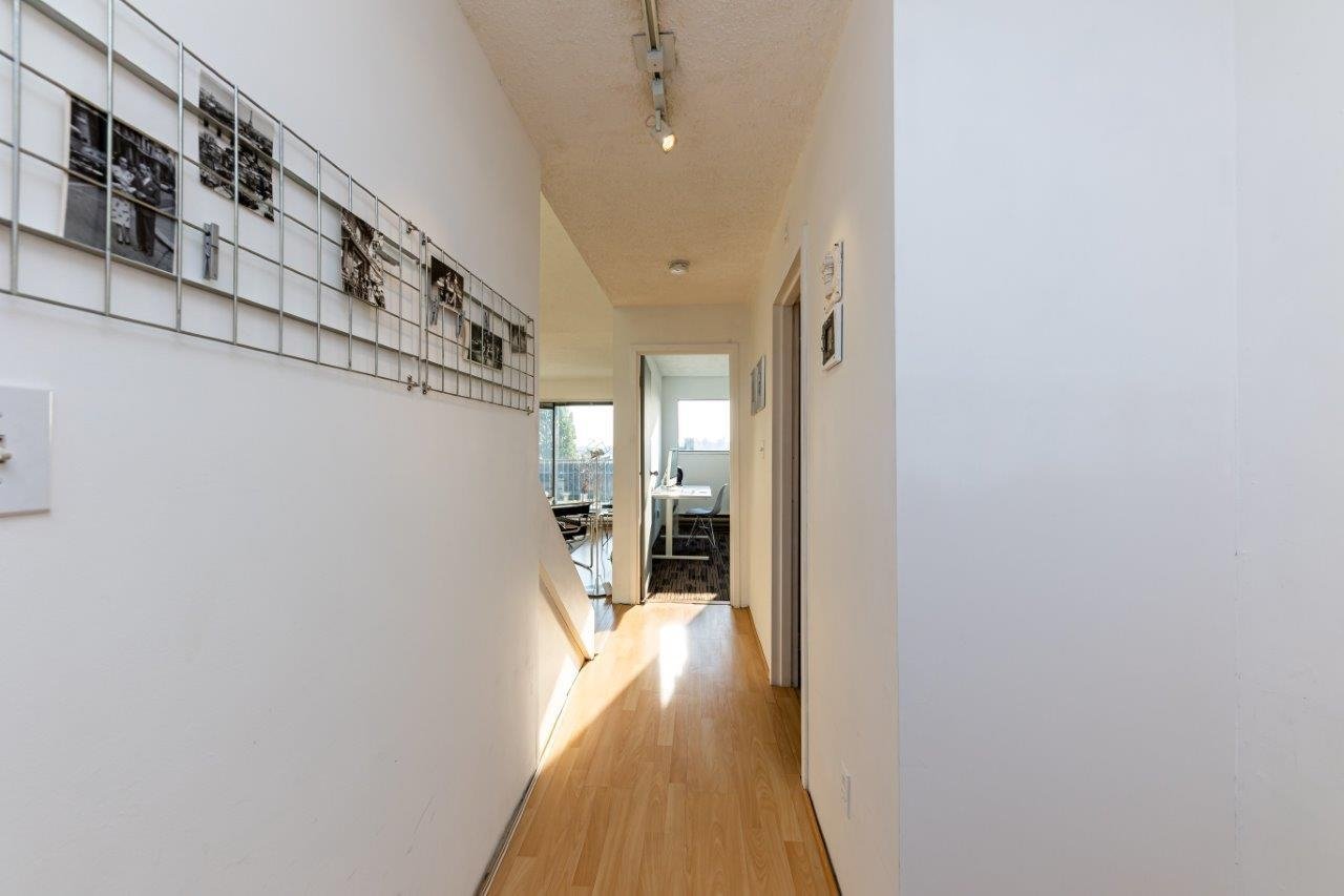 308-251 W 4th St