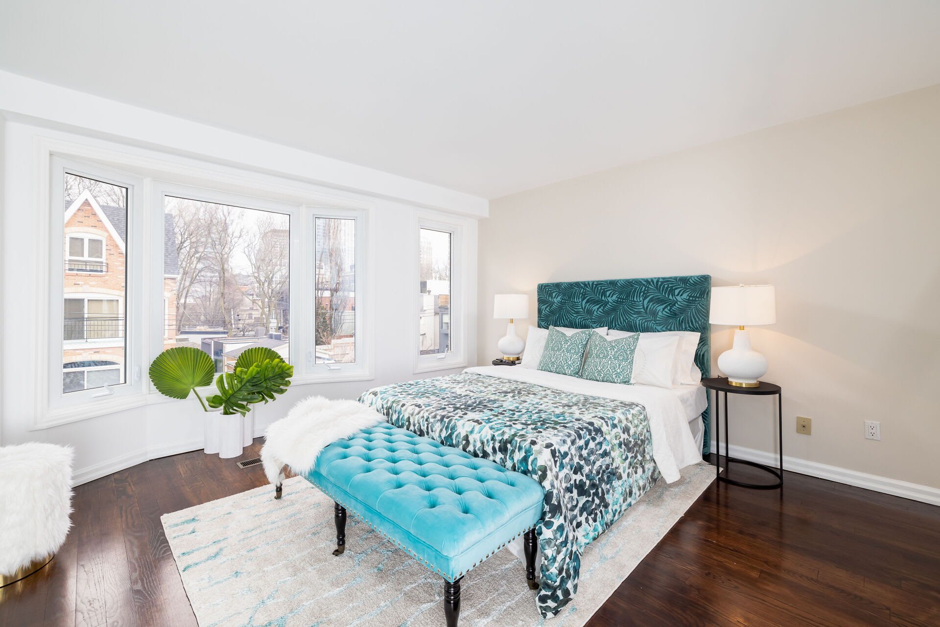 Loft Style Yorkville Beauty