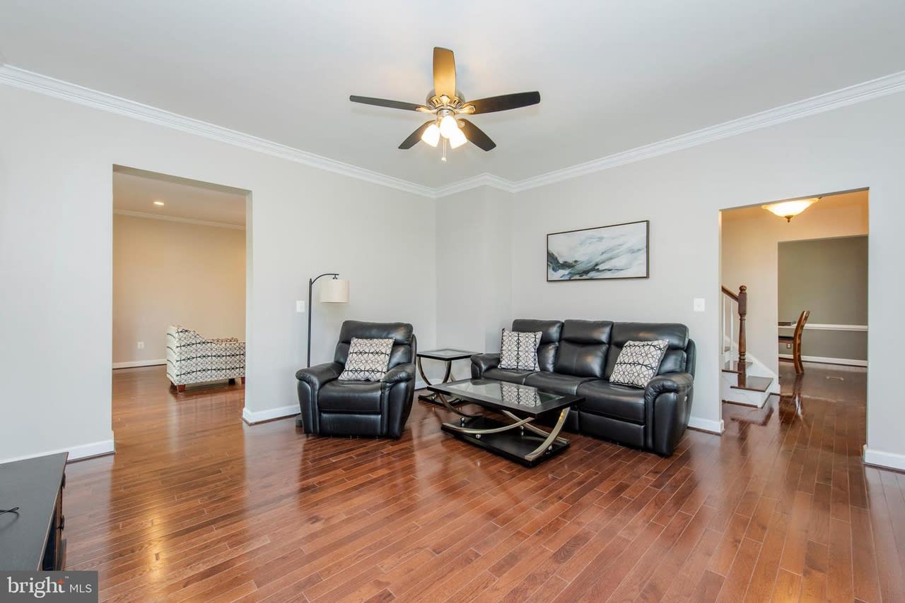 5301 Briar Oak Ct