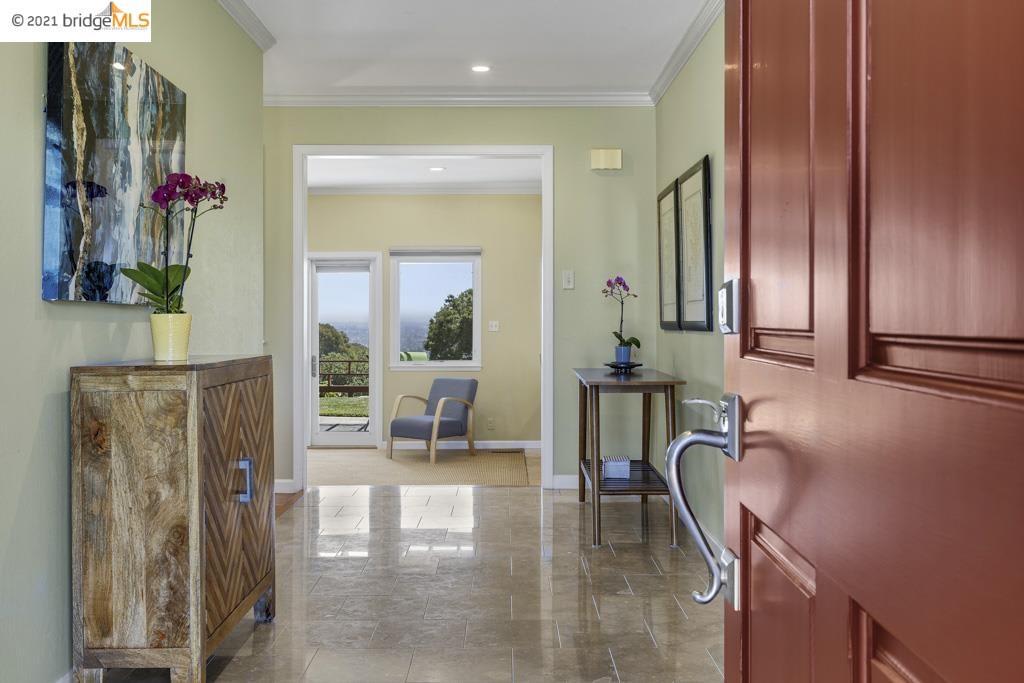 1863 Lakeview Ct