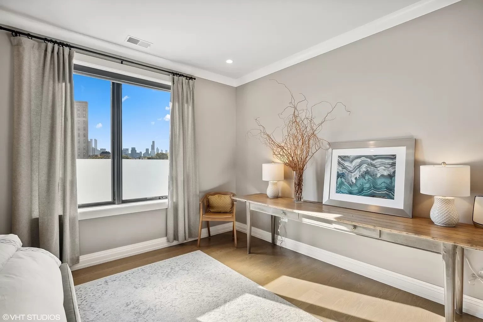 445 W Arlington, Unit 4W